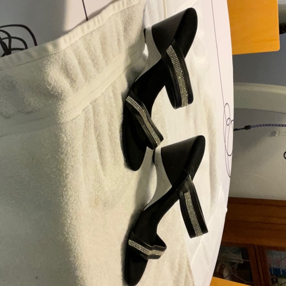 Elegant Black Heeled Sandals